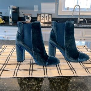 Sapphire velvet booties. Purchased fr Bloomingdales for 275.00. Heel 4”